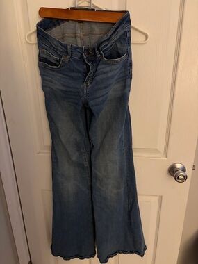 Women’s Blue Mid Rise Flared Jeans - Classic Denim